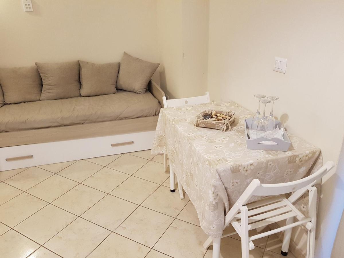 Philos - Appartements & Rooms Taranto Exterior photo